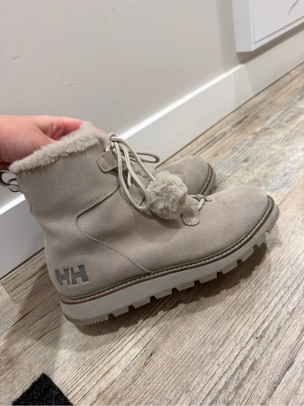 Helly Hansen Alma Waterproof Suede Winter Boots Size US 8.5